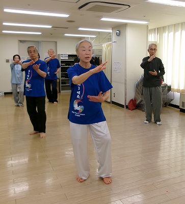 楊名時の気功太極拳(月)