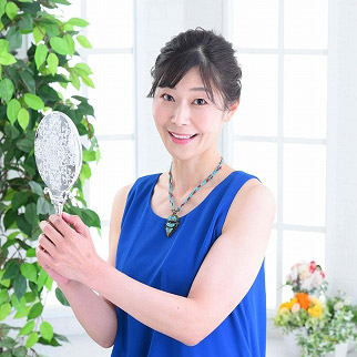 顔ヨガで小顔＆ほうれい線ケアの極意を学ぶ