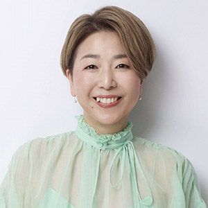 似合う色で若見えに！　大人のパーソナルカラー診断
