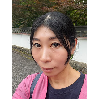 �u��