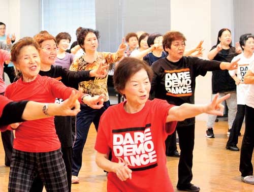 SAM（TRF）の健康イージーダンス〜シニアのための全く新しいダンスプログラム〜