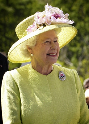 エリザベス女王の70年−21世紀のイギリス王室−
