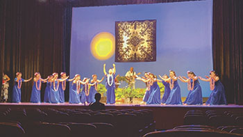 水曜午後は優雅にハワイアンフラ