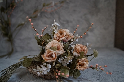 �������ŃG���K���g�ȕz��