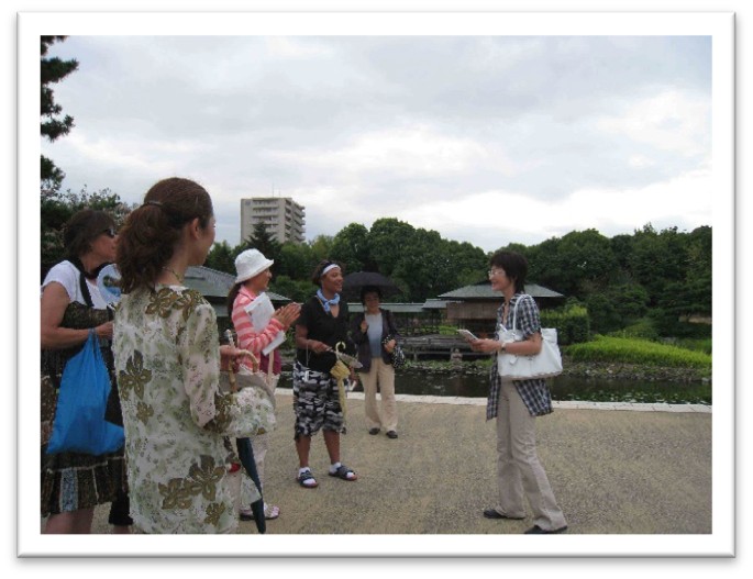 かんたん英語で紹介したい!白鳥庭園ガイド&茶の湯体験 3/7