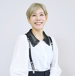 シミ シワ くすみに執着しない私になる「化け子式 大人が輝くメイク」