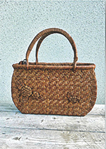 野のつるを編むU