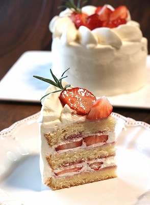 お店ようなケーキができる 苺のショートケーキ