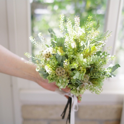 �Ă̌��̃u�[�P������ �\ ��̃A�i�x���ƁA���₩�ȉđ����� �\