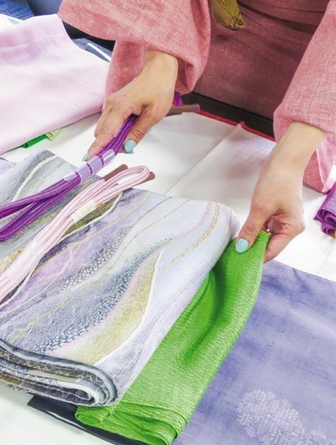 �F�Ŋy���� �����̃J���[�R�[�f�B�l�[�g