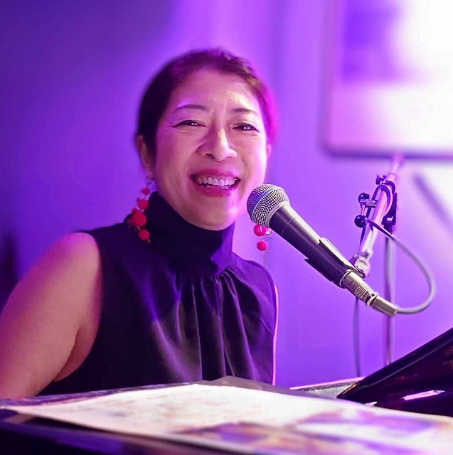 �l���̃T�E���h�g���b�N���̂����`�J�[�y���^�[�Y �ق���`