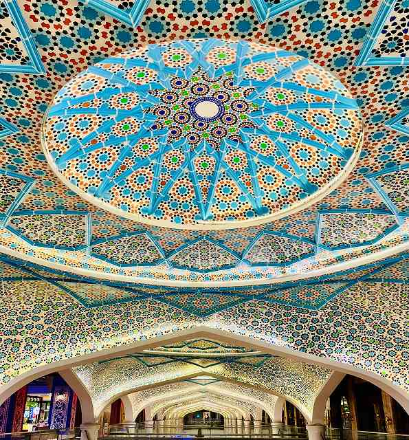 �C�X���[�����p�̃f�U�C���`�ו��ɏh����̐��E�`